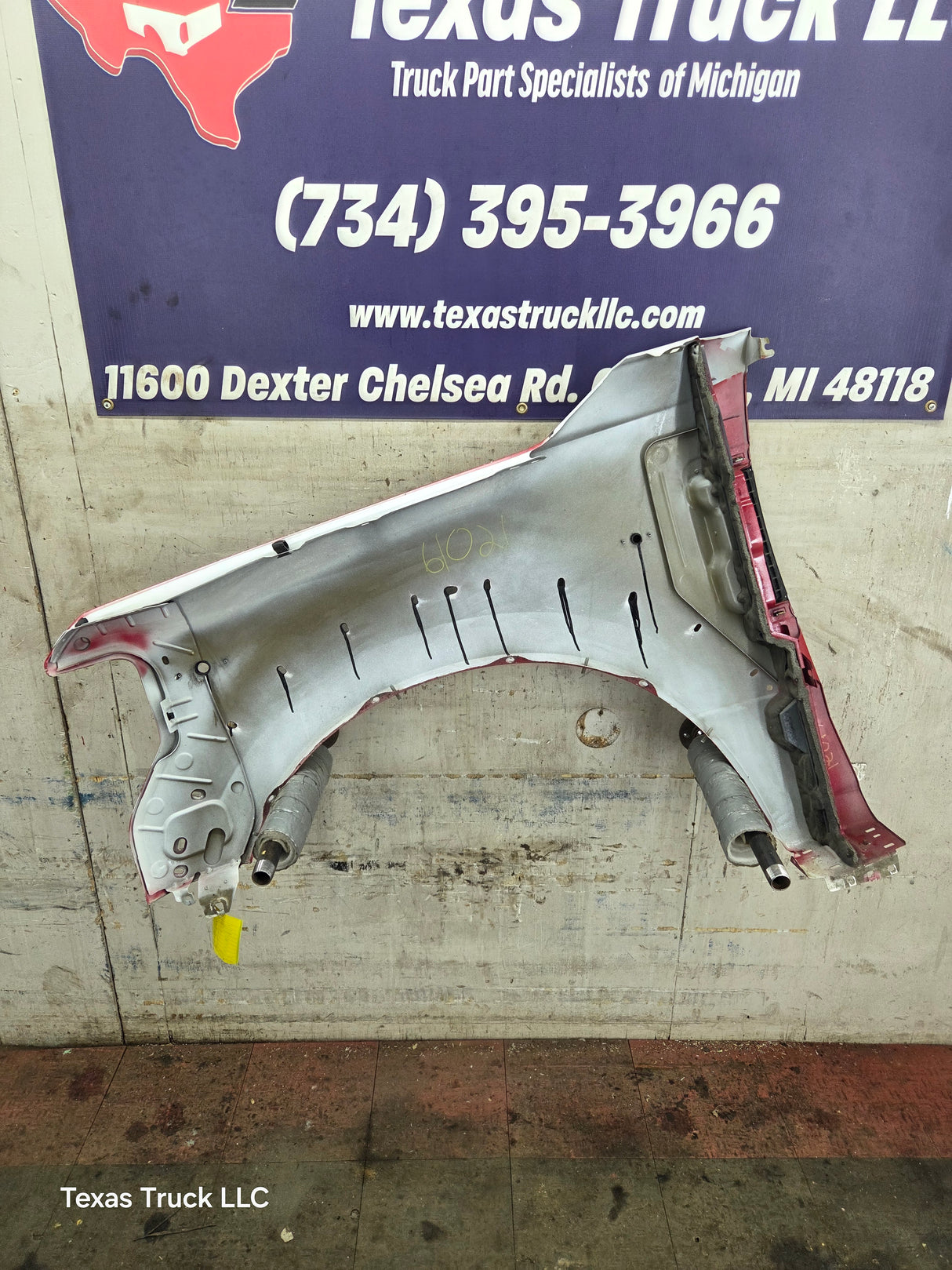 2017-2019 Ford Super Duty F450 F550 RH Passenger Fender