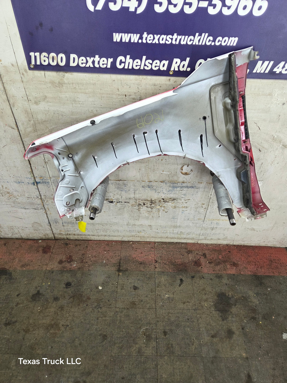 2017-2019 Ford Super Duty F450 F550 RH Passenger Fender