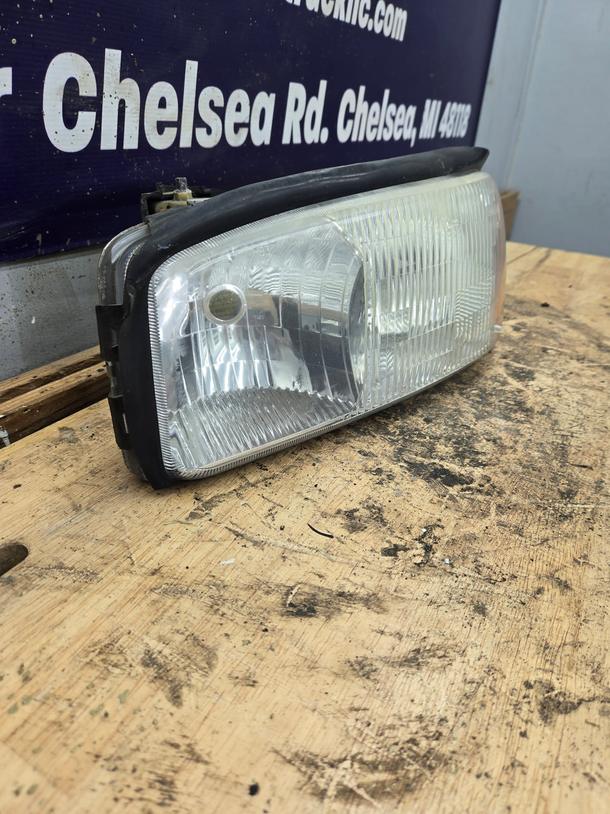 1999-2007 GMC Sierra Yukon 1500 2500 3500 LH Driver Side Headlight Assembly 16524543