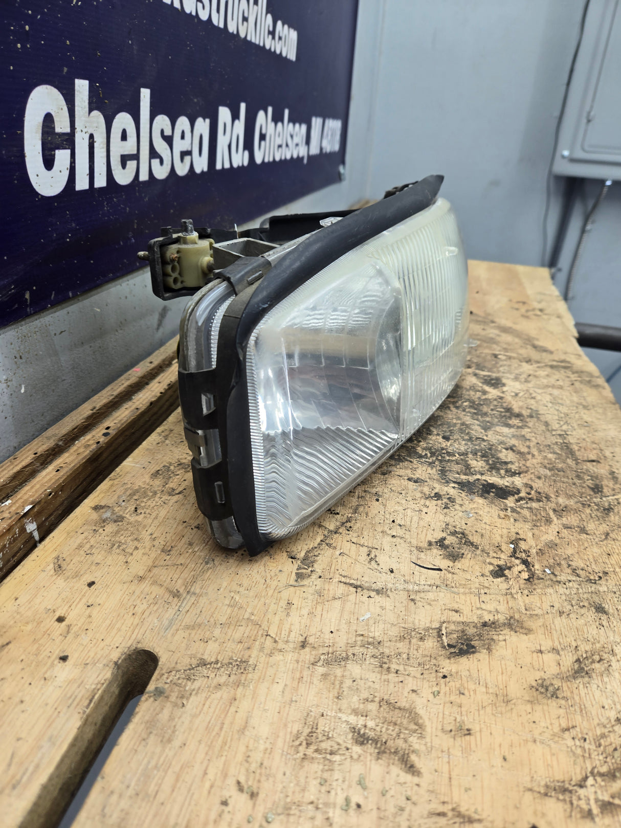 1999-2007 GMC Sierra Yukon 1500 2500 3500 LH Driver Side Headlight Assembly 16524543