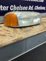 1999-2007 GMC Sierra Yukon 1500 2500 3500 RH Passenger Side Headlight Assembly 16524544