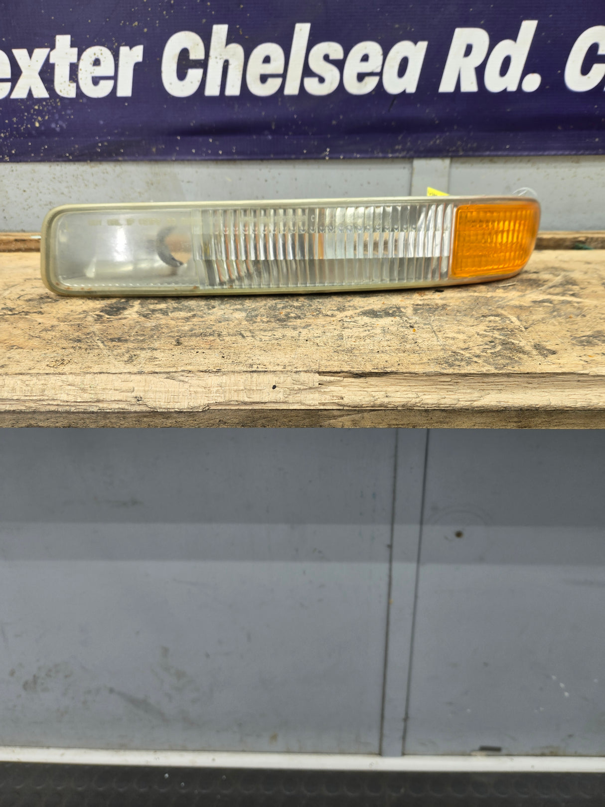 1999-2007 GMC Sierra Yukon 1500 2500 3500 LH Driver Side Turn Signal Parking Light Assembly 16524675