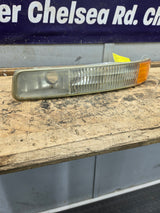 1999-2007 GMC Sierra Yukon 1500 2500 3500 LH Driver Side Turn Signal Parking Light Assembly 16524675