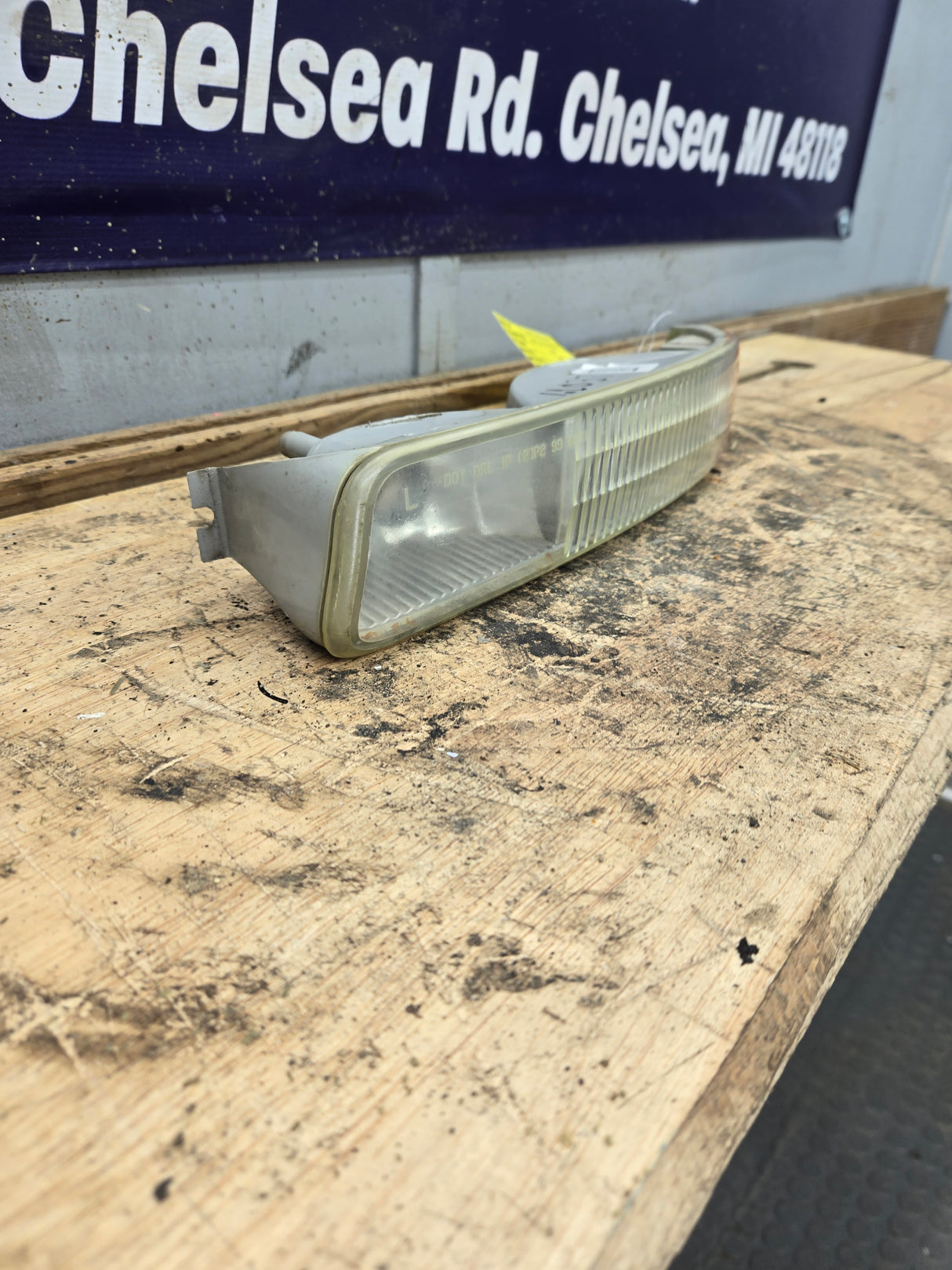 1999-2007 GMC Sierra Yukon 1500 2500 3500 LH Driver Side Turn Signal Parking Light Assembly 16524675