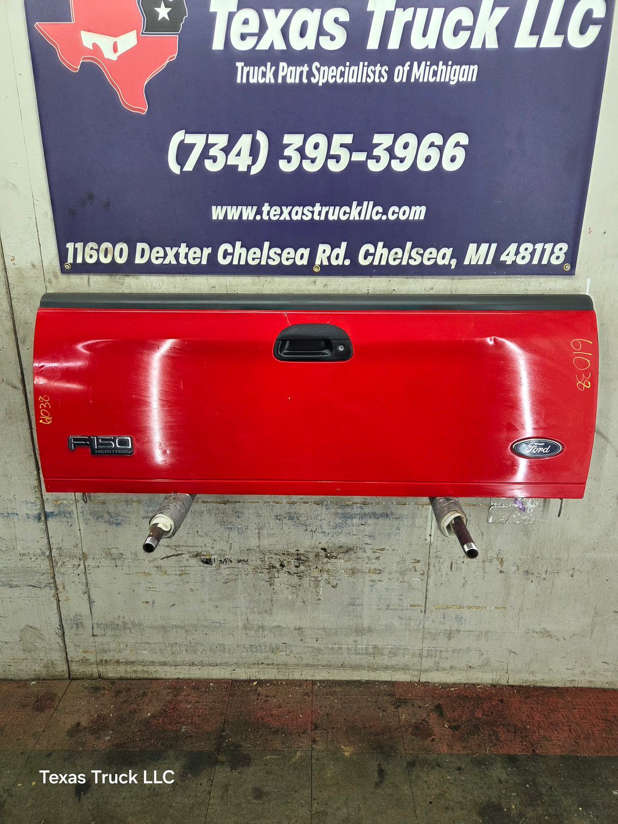 1997-2003 F150 / 1999-2007 Ford F250 F350 F450 F550 Super Duty Tailgate