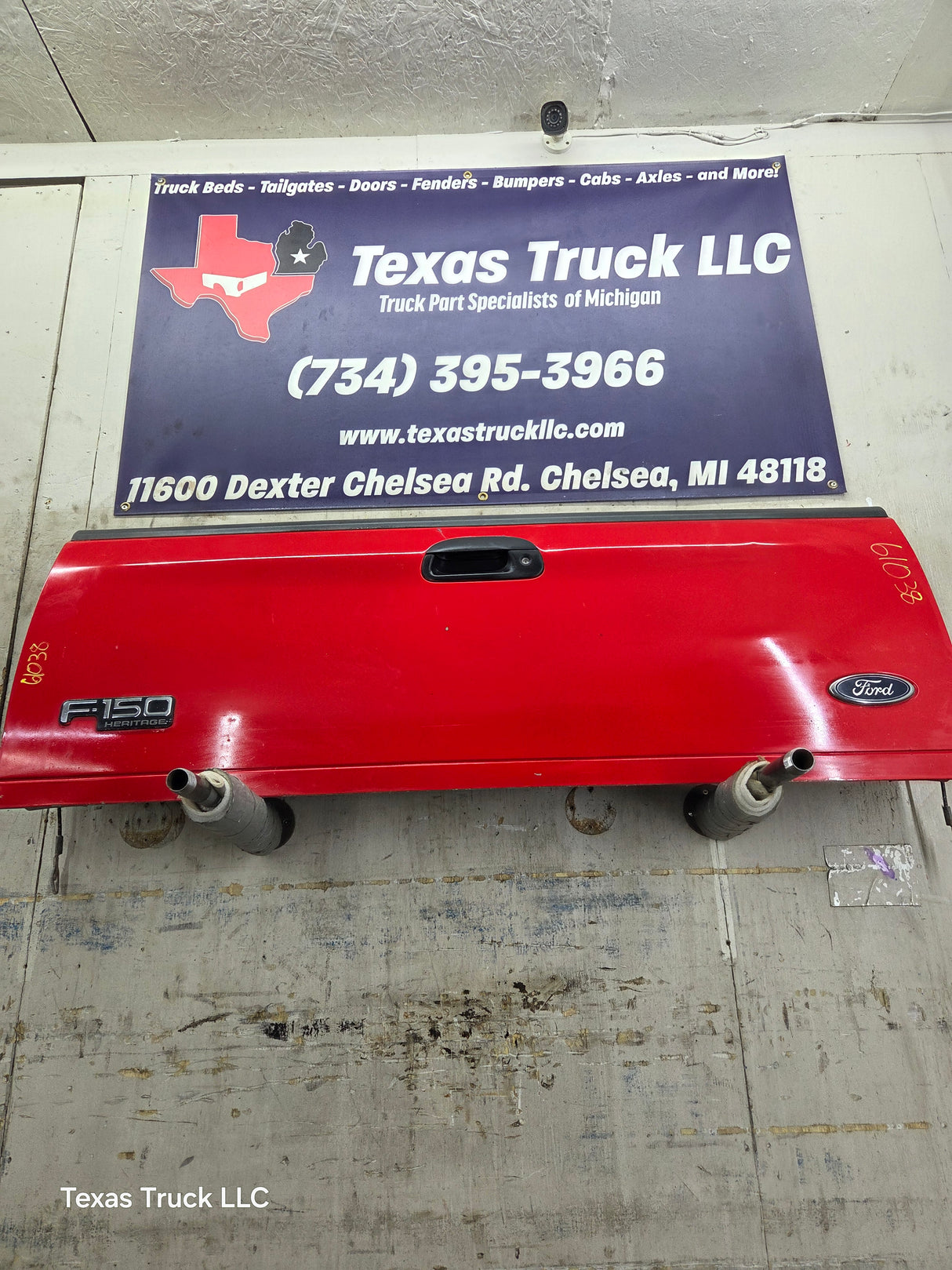 1997-2003 F150 / 1999-2007 Ford F250 F350 F450 F550 Super Duty Tailgate