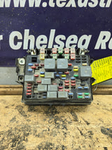 2003-2005 Chevrolet Silverado / GMC Sierra 1500 250 3500 Engine Bay Fuse Box - 15201928