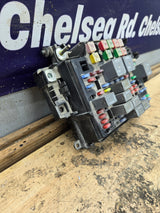 2003-2005 Chevrolet Silverado / GMC Sierra 1500 250 3500 Engine Bay Fuse Box - 15201928
