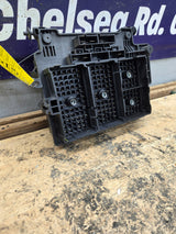 2003-2005 Chevrolet Silverado / GMC Sierra 1500 250 3500 Engine Bay Fuse Box - 15115615