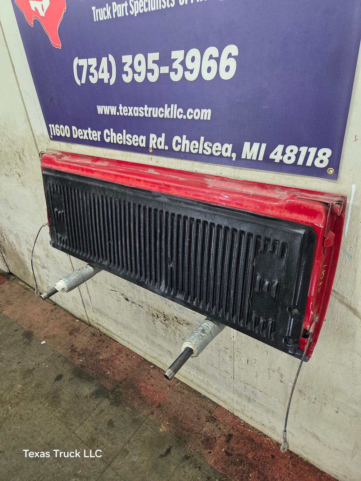1997-2003 F150 / 1999-2007 Ford F250 F350 F450 F550 Super Duty Tailgate