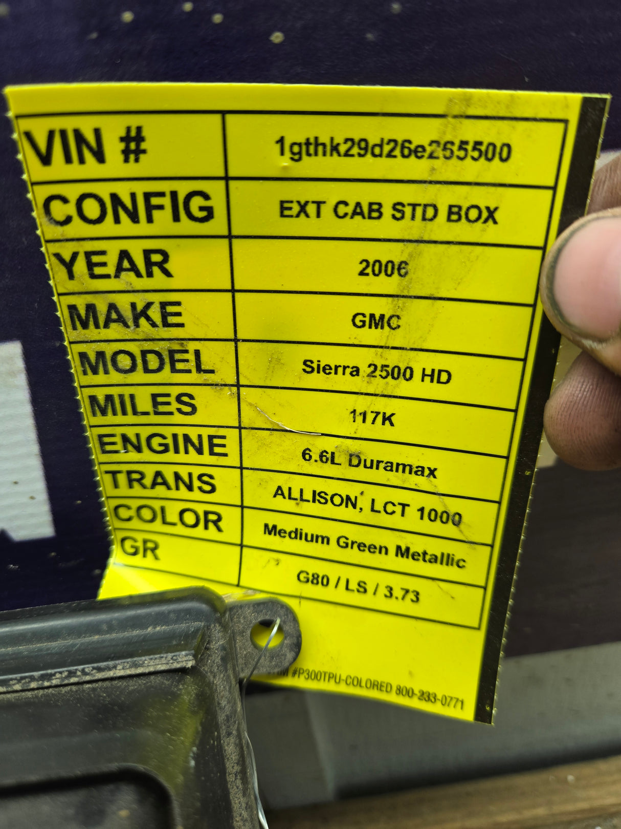 2006-2007 Chevrolet Silverado / GMC Sierra 250 3500 6.6L Engine Bay Fuse Box - 15216917