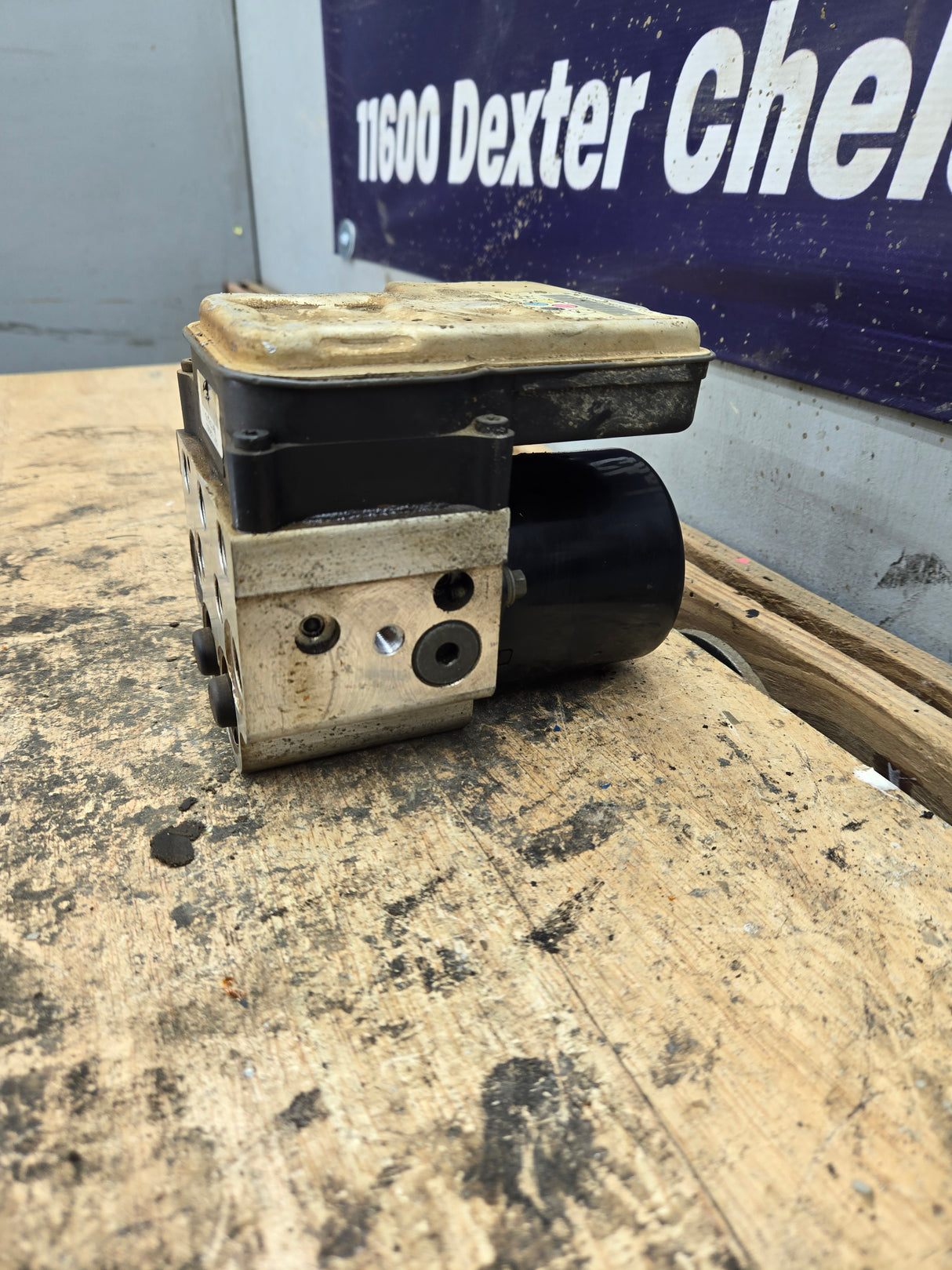 2003-2006 Chevrolet Silverado GMC ABS Pump Module Control Assembly - 13567145