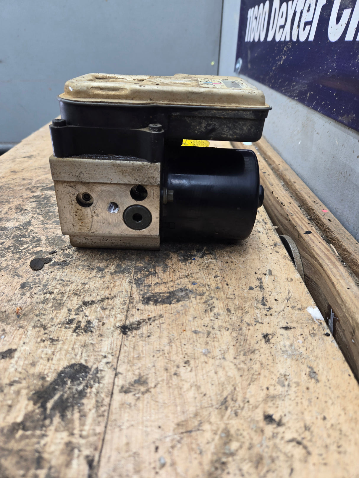2003-2006 Chevrolet Silverado GMC ABS Pump Module Control Assembly - 13567145