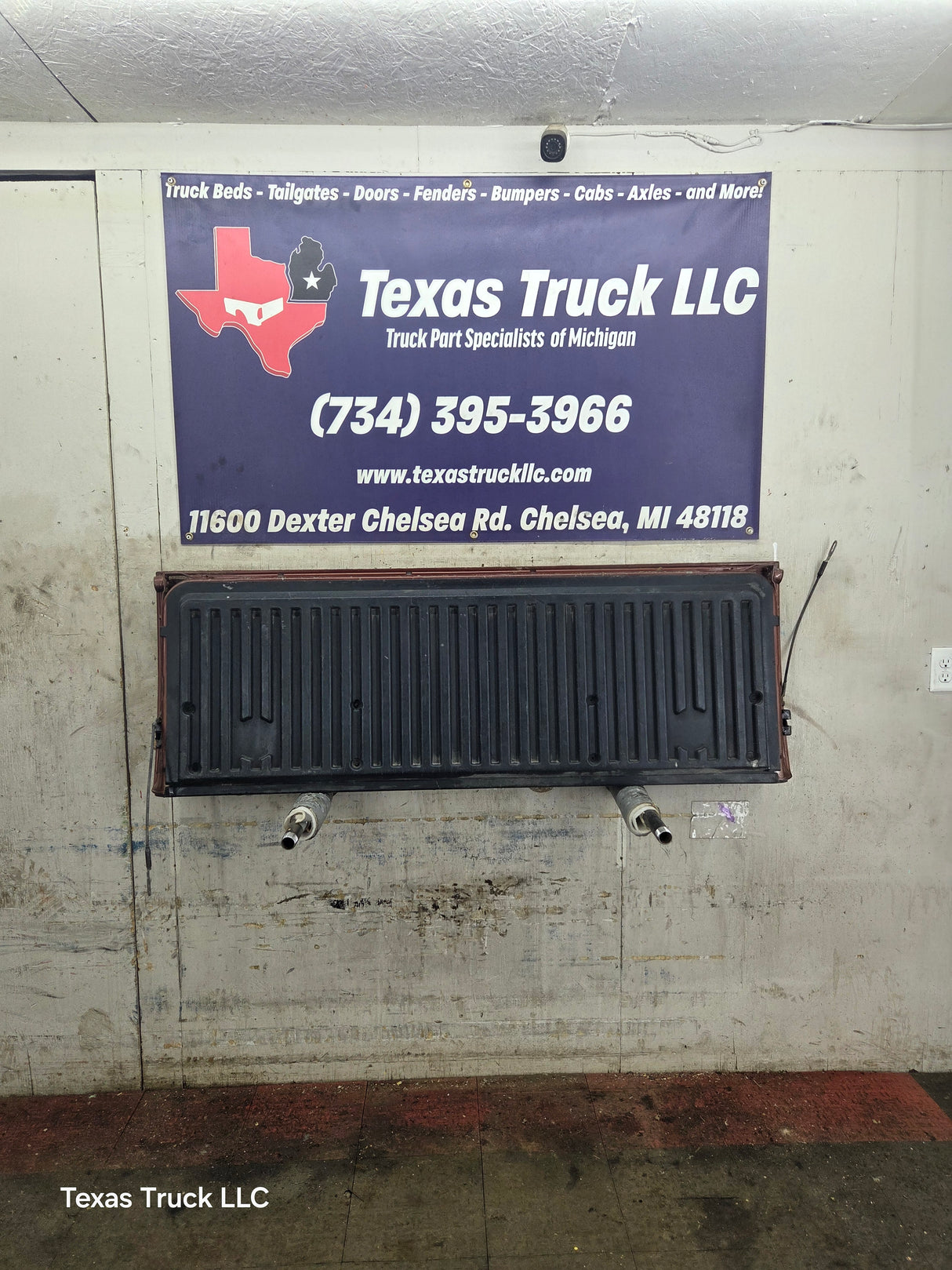 2004-2012 Nissan Titan Tailgate