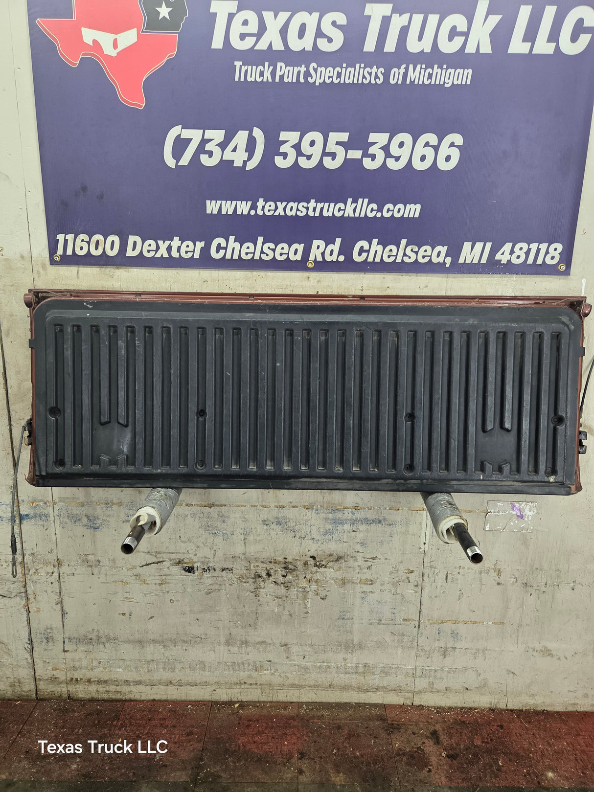 2004-2012 Nissan Titan Tailgate