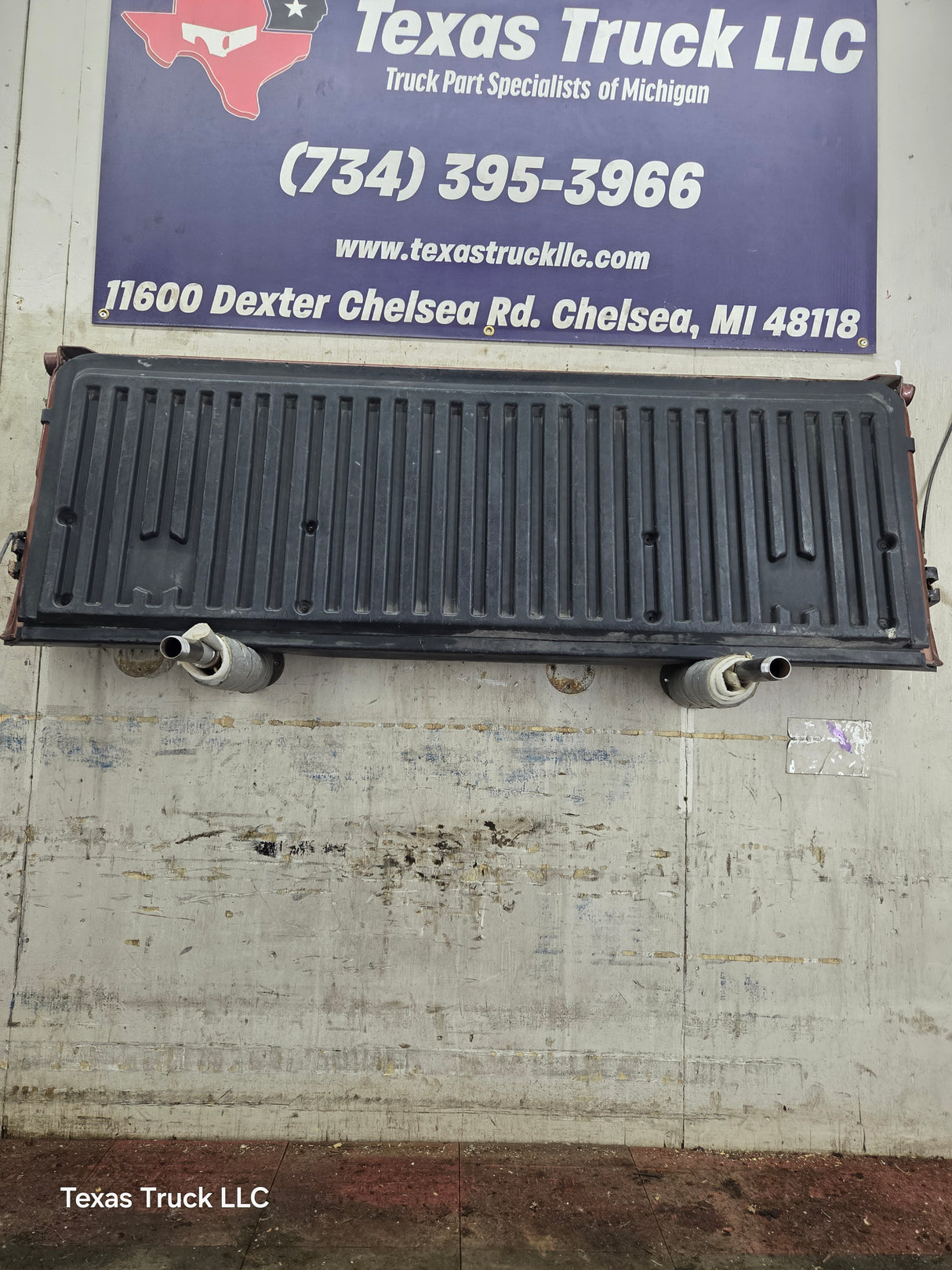 2004-2012 Nissan Titan Tailgate