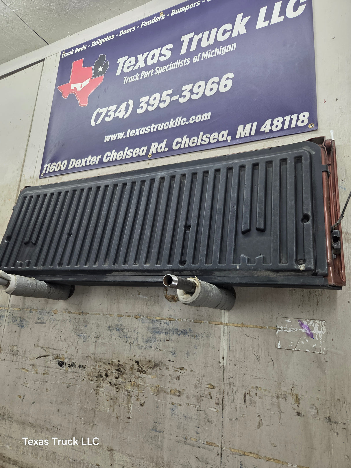 2004-2012 Nissan Titan Tailgate