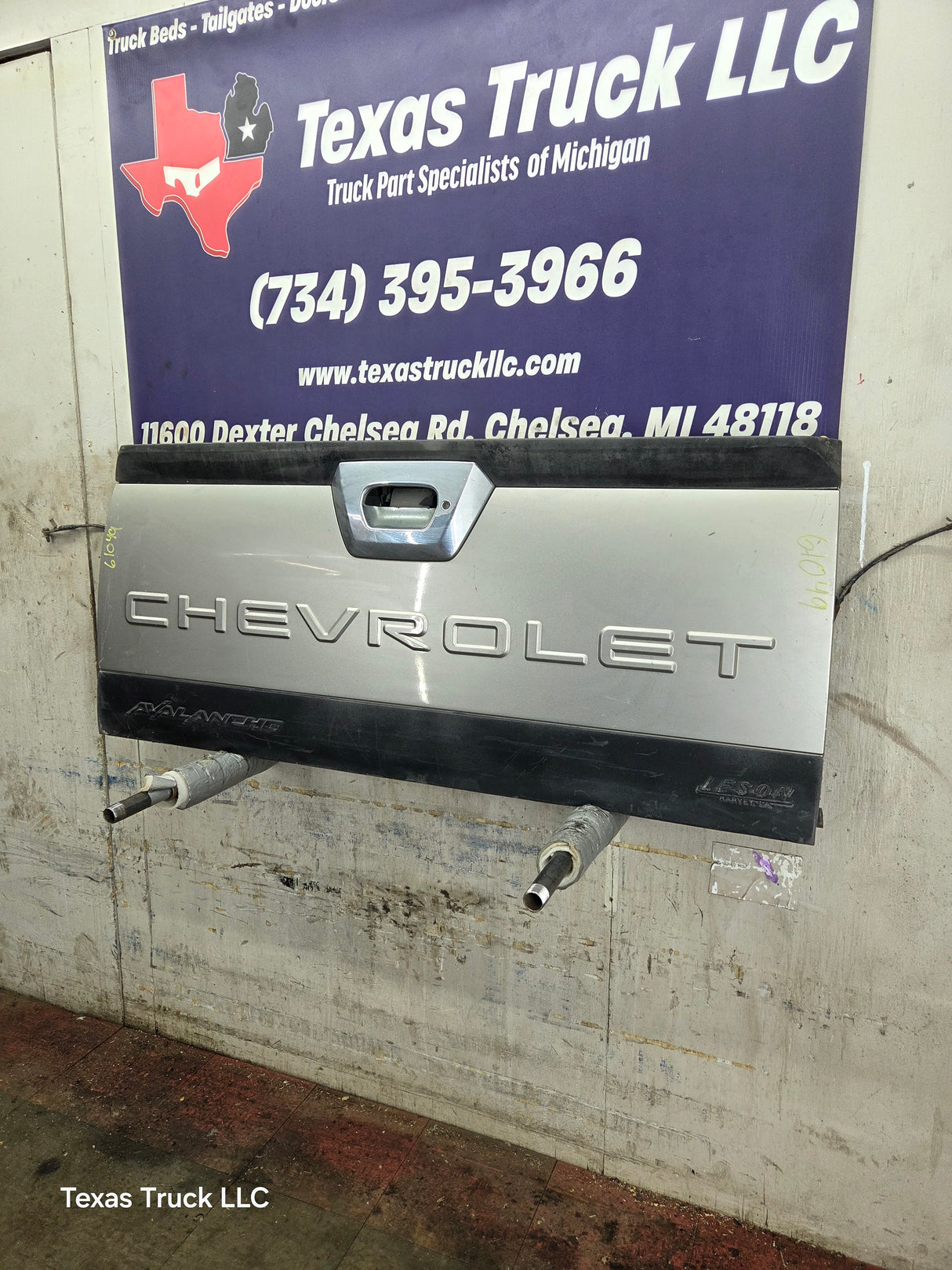 2002-2006 Chevrolet Avalanche 1500 2500 Tailgate