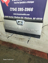 2002-2006 Chevrolet Avalanche 1500 2500 Tailgate