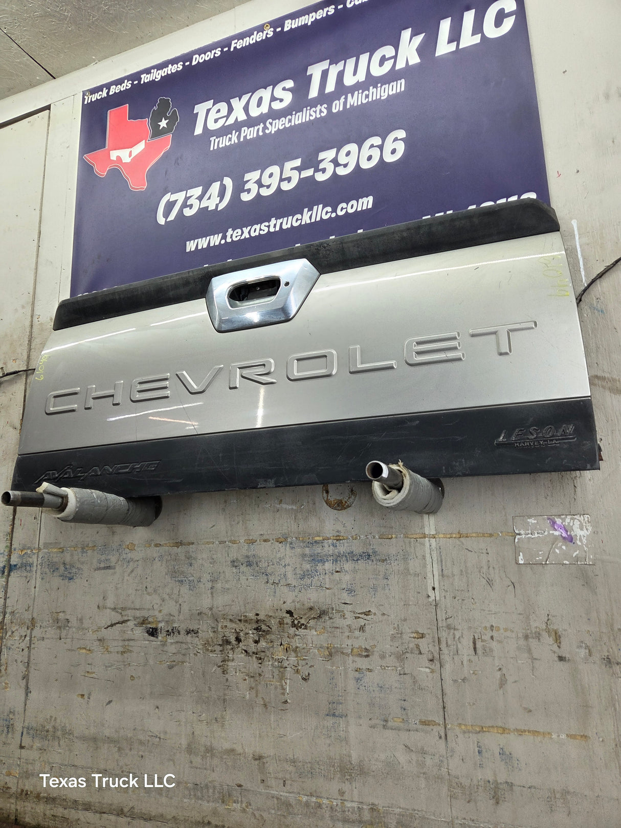 2002-2006 Chevrolet Avalanche 1500 2500 Tailgate