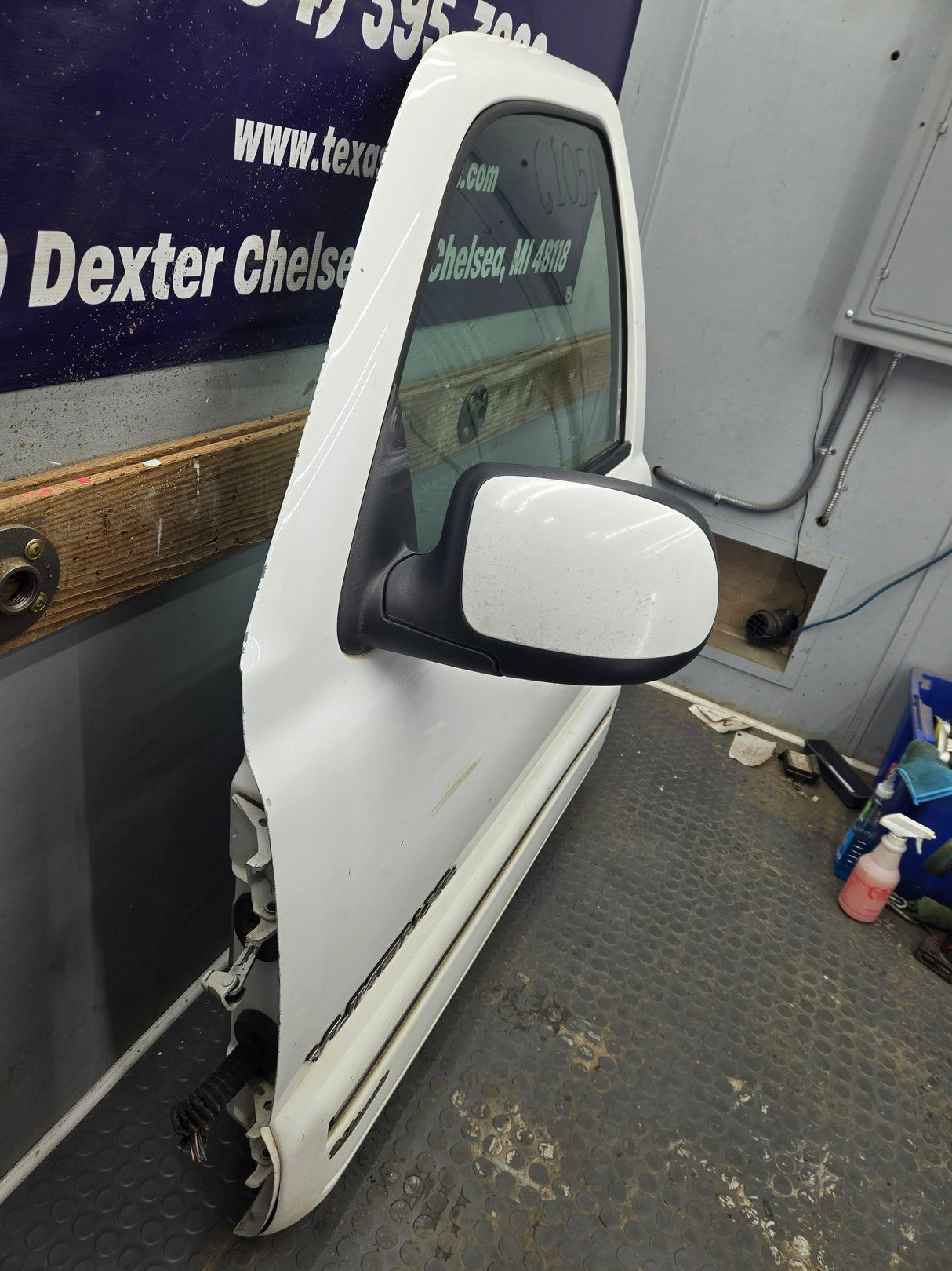1999-2006 Chevrolet Silverado / GMC Sierra 1500 2500 3500 HD Front Driver Side Door LH