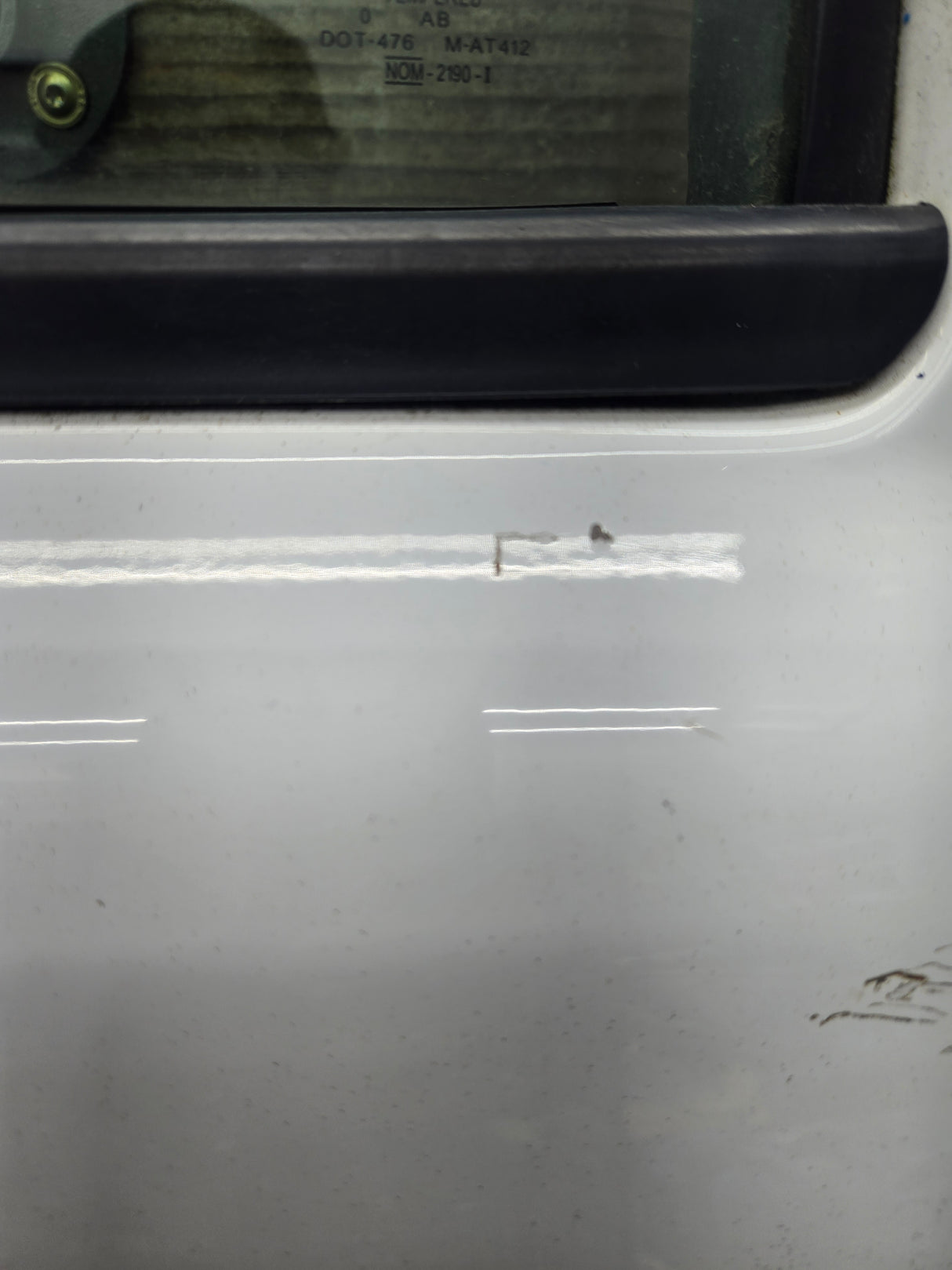 1999-2006 Chevrolet Silverado / GMC Sierra 1500 2500 3500 HD Front Driver Side Door LH