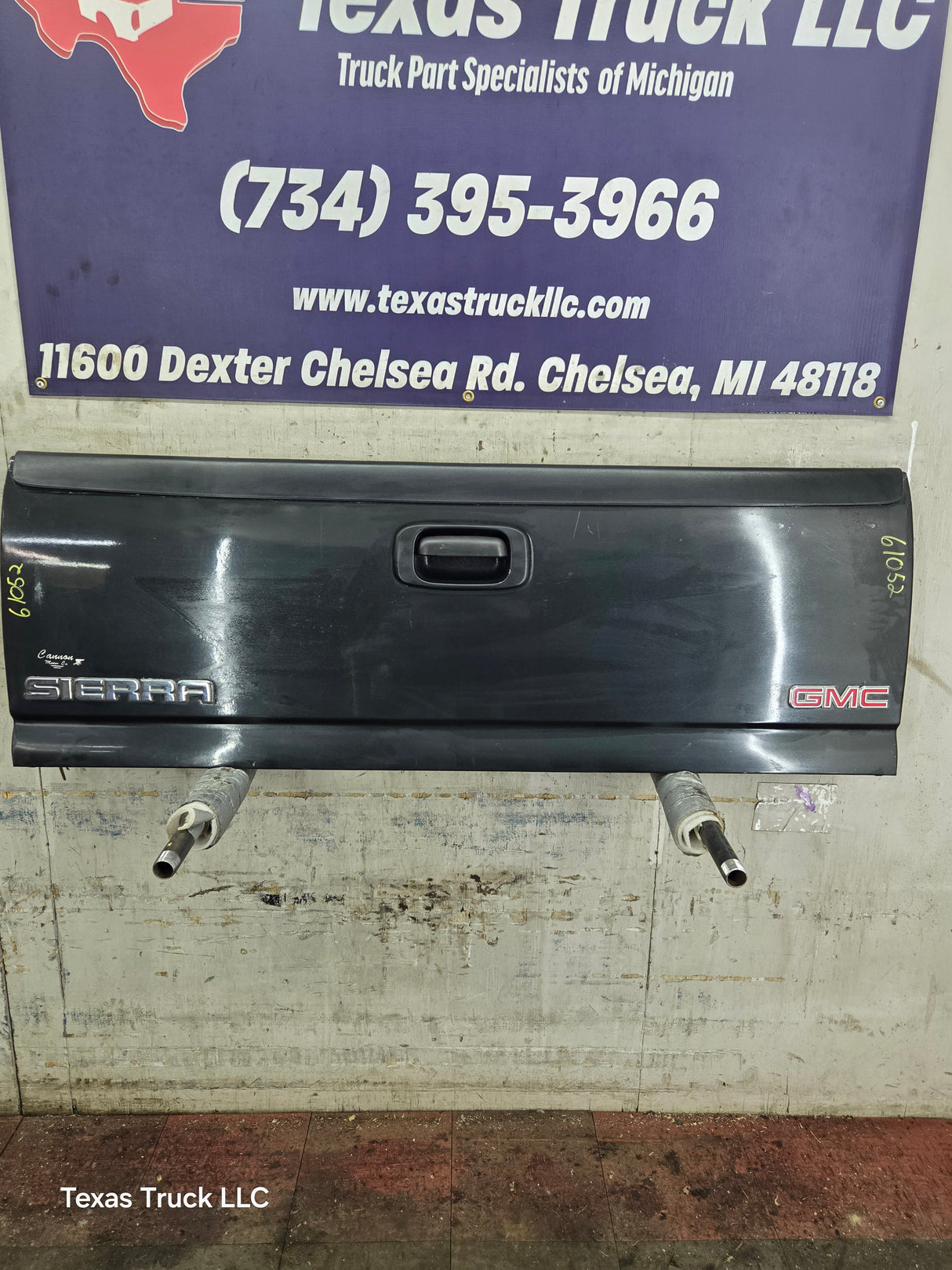 1999-2007 Chevrolet Silverado / GMC Sierra 1500 2500 3500 Tailgate