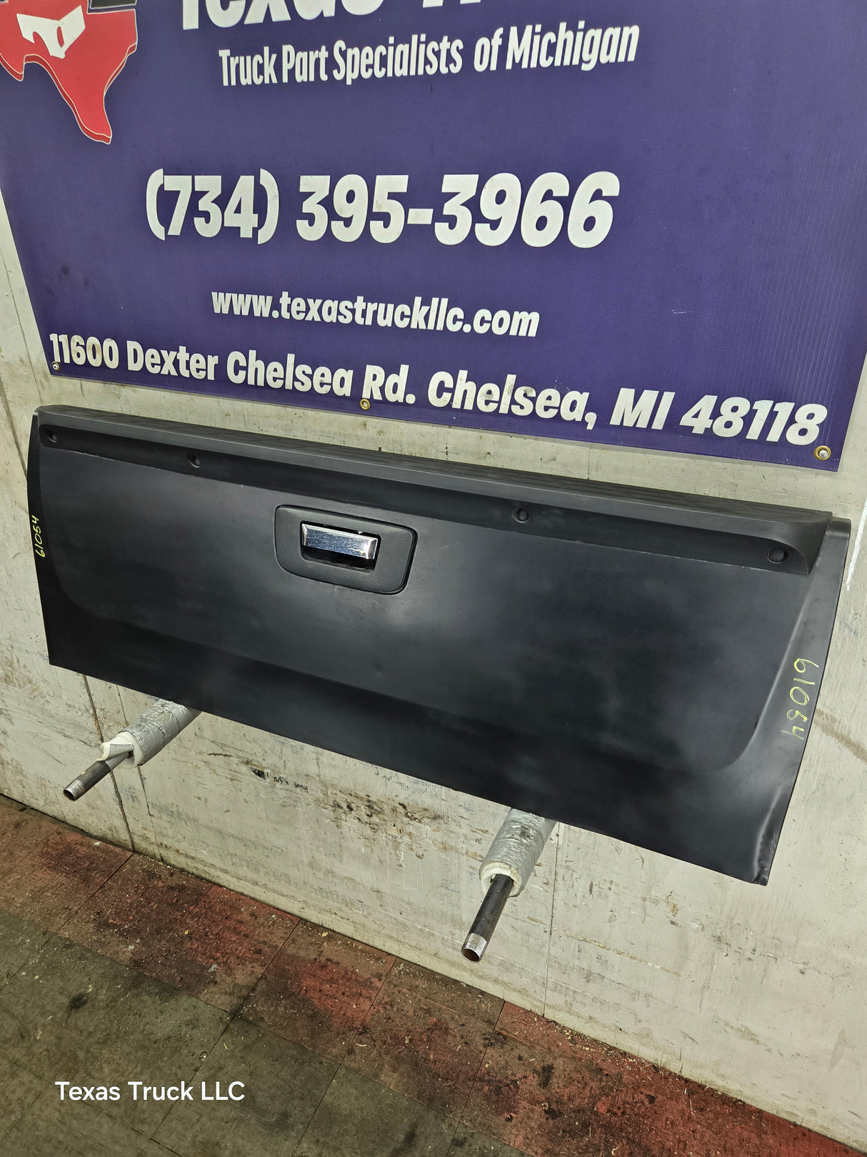 2007-2013 Chevrolet Silverado / GMC Sierra 1500 2500 3500 HD Tailgate