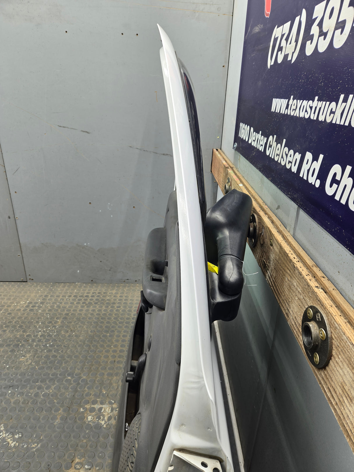 1999-2006 Chevrolet Silverado / GMC Sierra 1500 2500 3500 HD Driver Side Front Door LH - Grey
