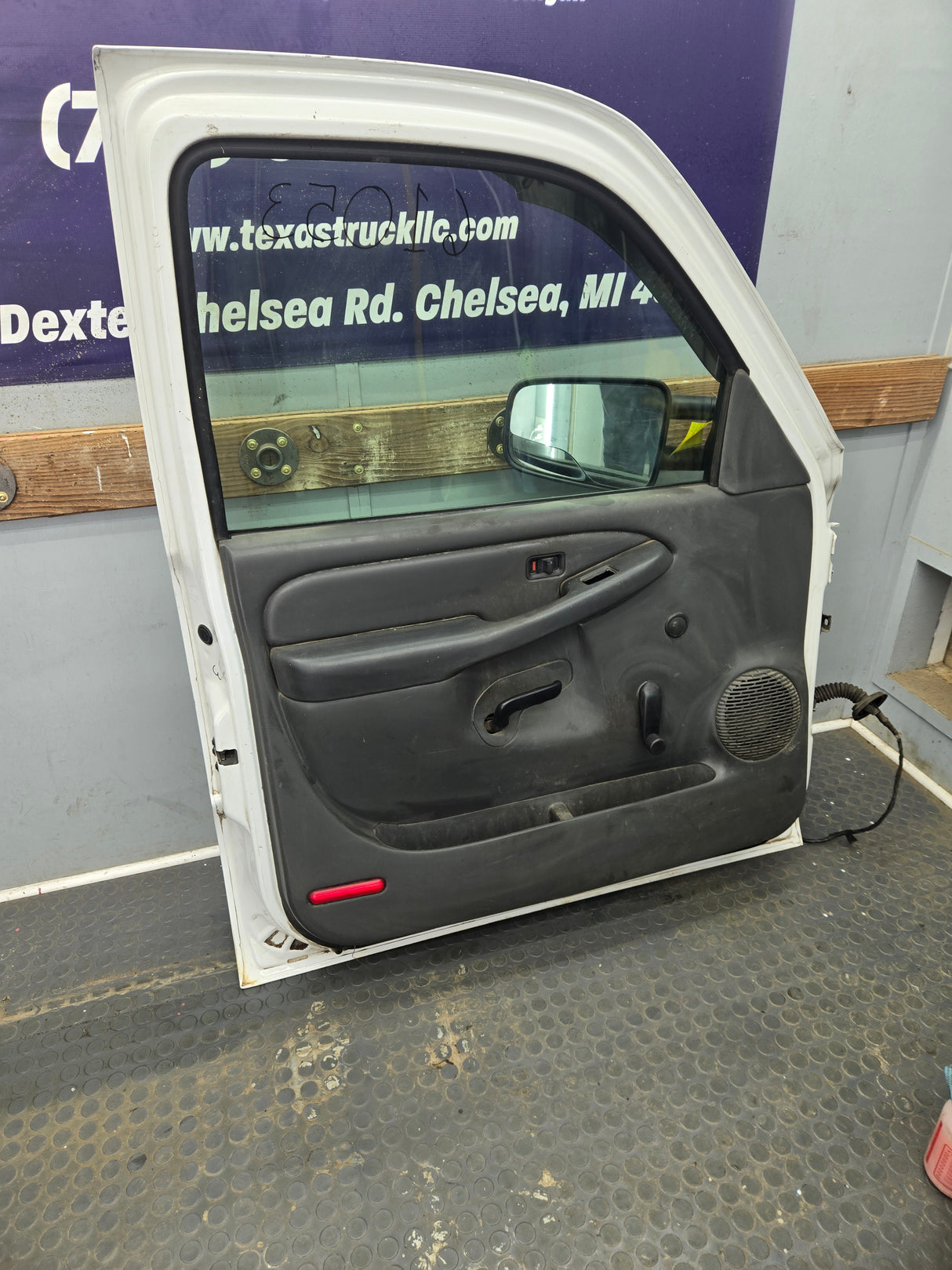 1999-2006 Chevrolet Silverado / GMC Sierra 1500 2500 3500 HD Driver Side Front Door LH - Grey