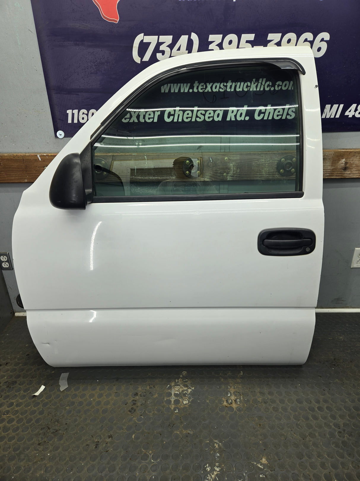 1999-2006 Chevrolet Silverado / GMC Sierra 1500 2500 3500 HD Driver Side Front Door LH - Grey