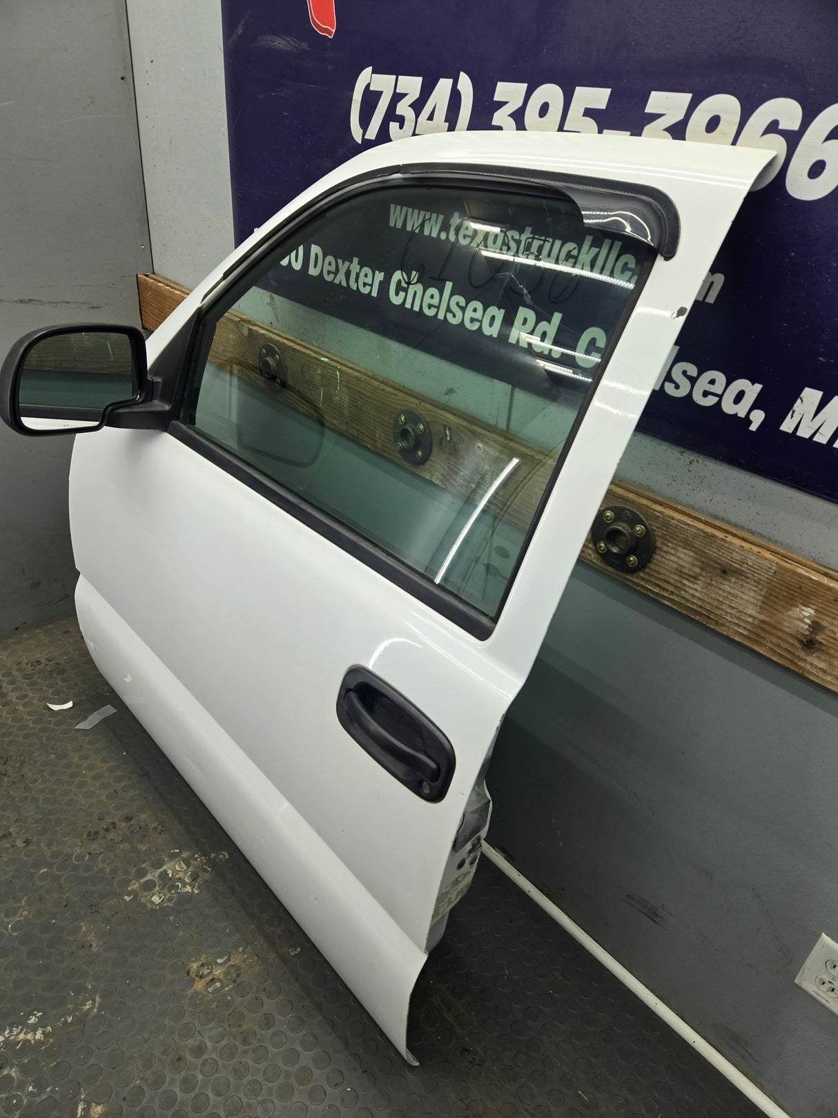 1999-2006 Chevrolet Silverado / GMC Sierra 1500 2500 3500 HD Driver Side Front Door LH - Grey