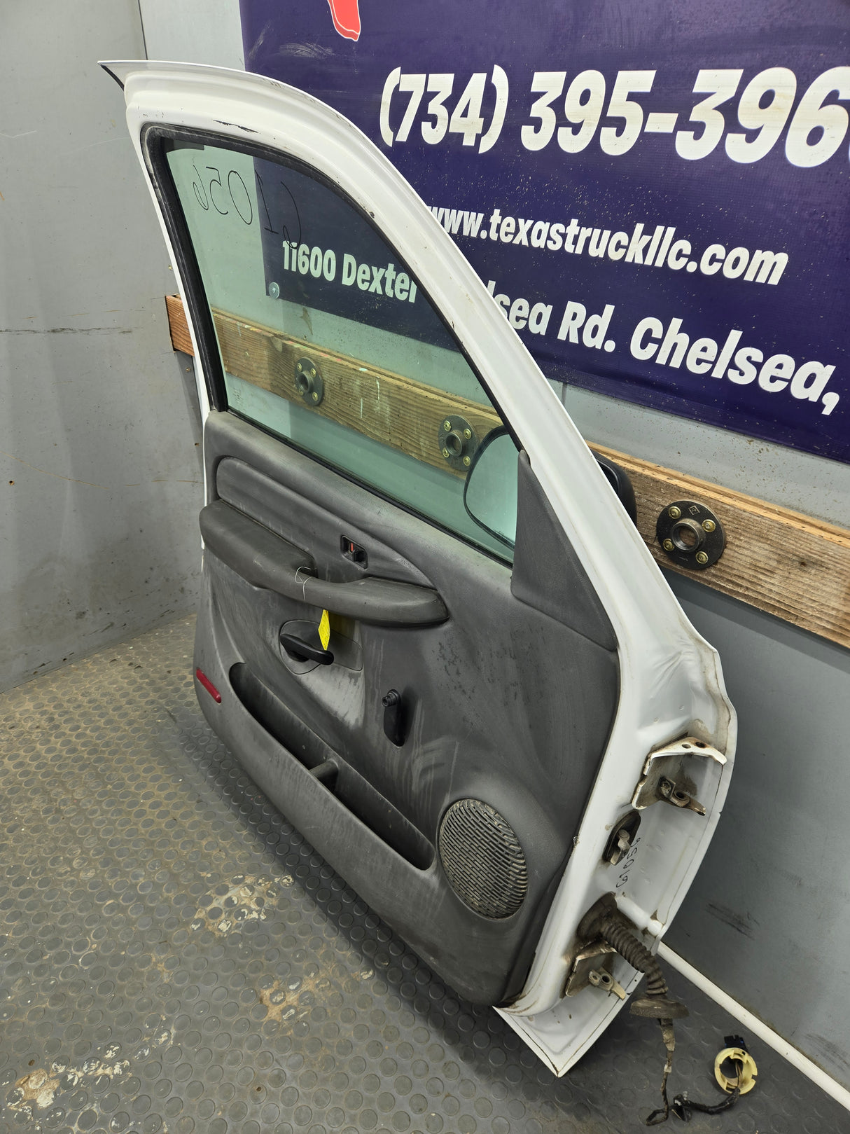 1999-2006 Chevrolet Silverado / GMC Sierra 1500 2500 3500 HD Driver Side Front Door LH - Grey