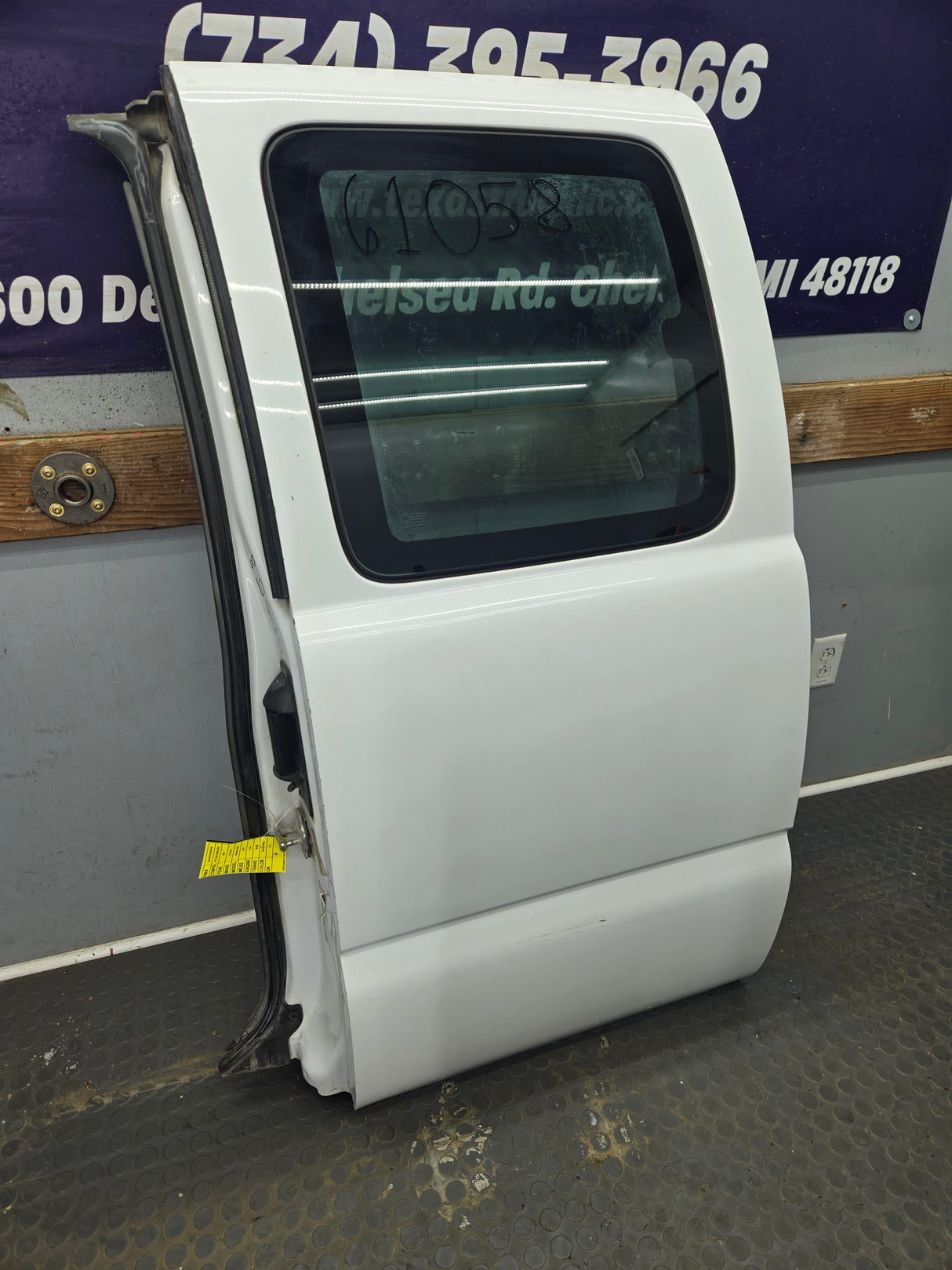 2003-2005 Ford Ranger Passenger Side Front Right Hand Door