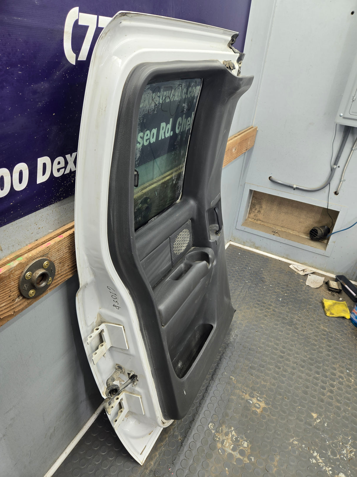 2003-2005 Ford Ranger Passenger Side Front Right Hand Door