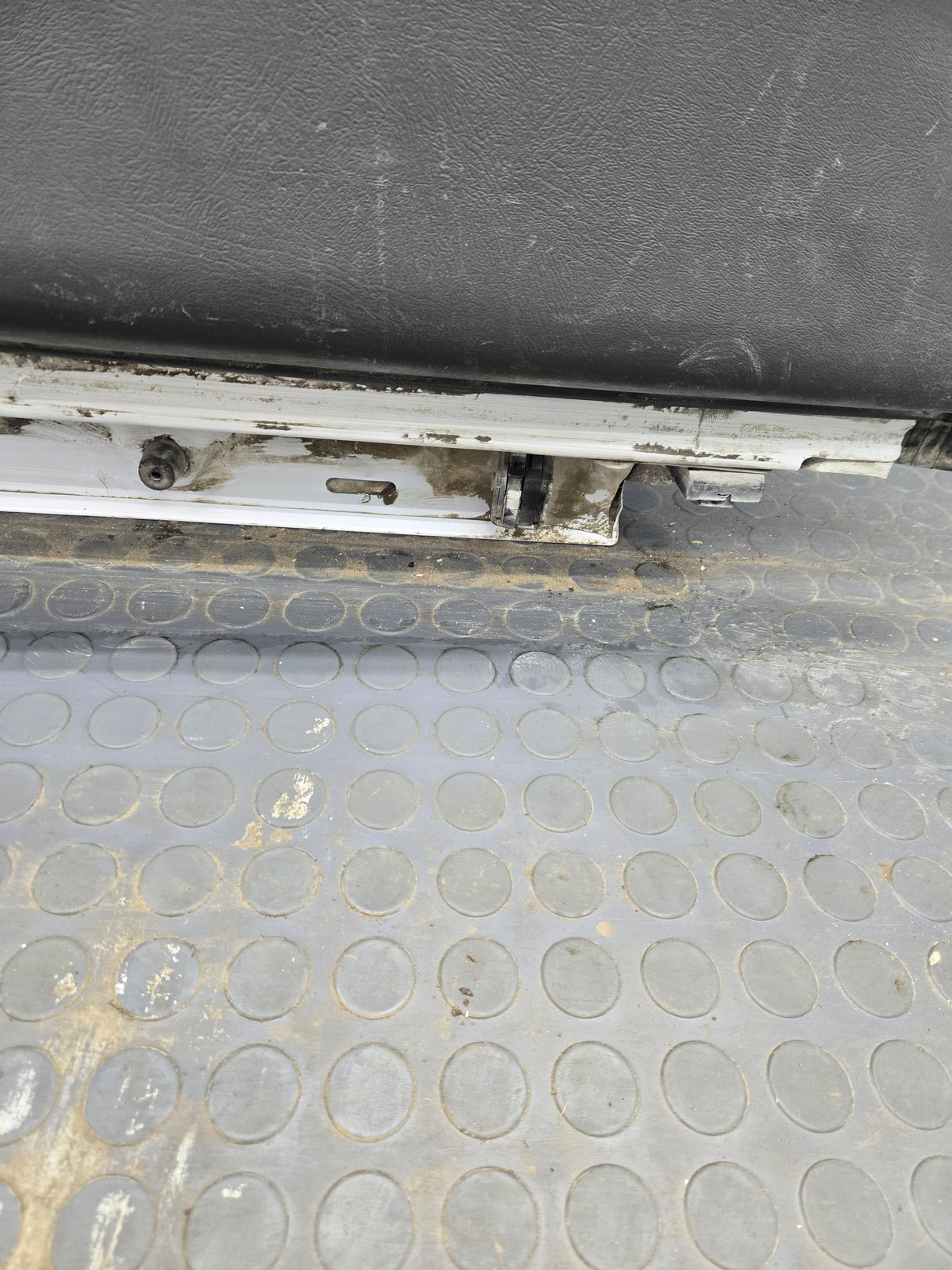 2003-2005 Ford Ranger Passenger Side Front Right Hand Door