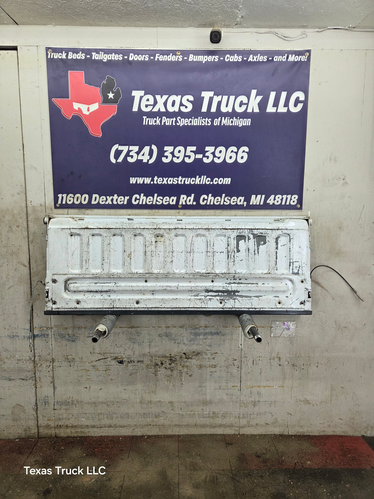 1997-2003 F150 / 1999-2007 Ford F250 F350 F450 F550 Super Duty Tailgate