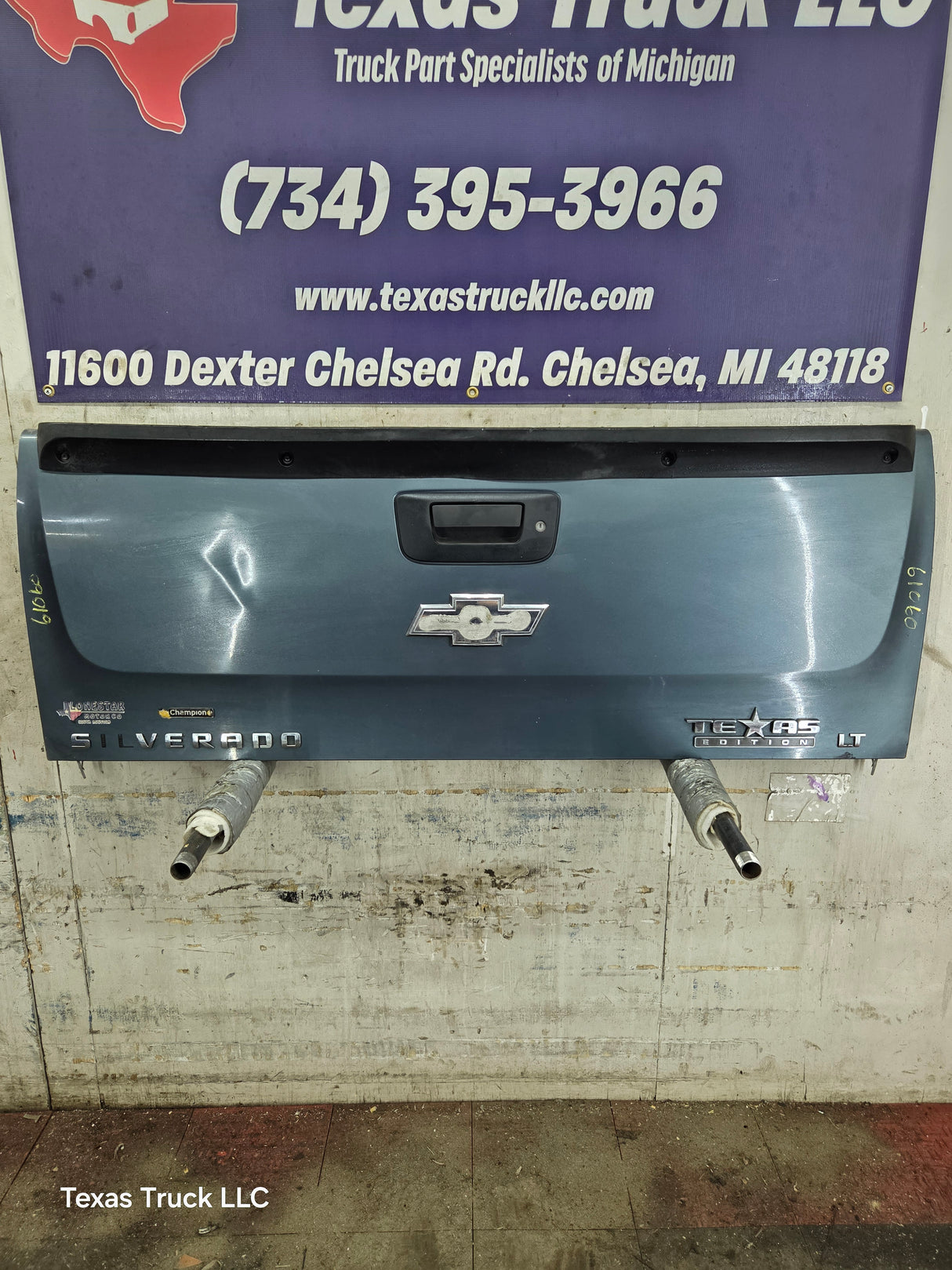 2007-2013 Chevrolet Silverado / GMC Sierra 1500 2500 3500 HD Tailgate