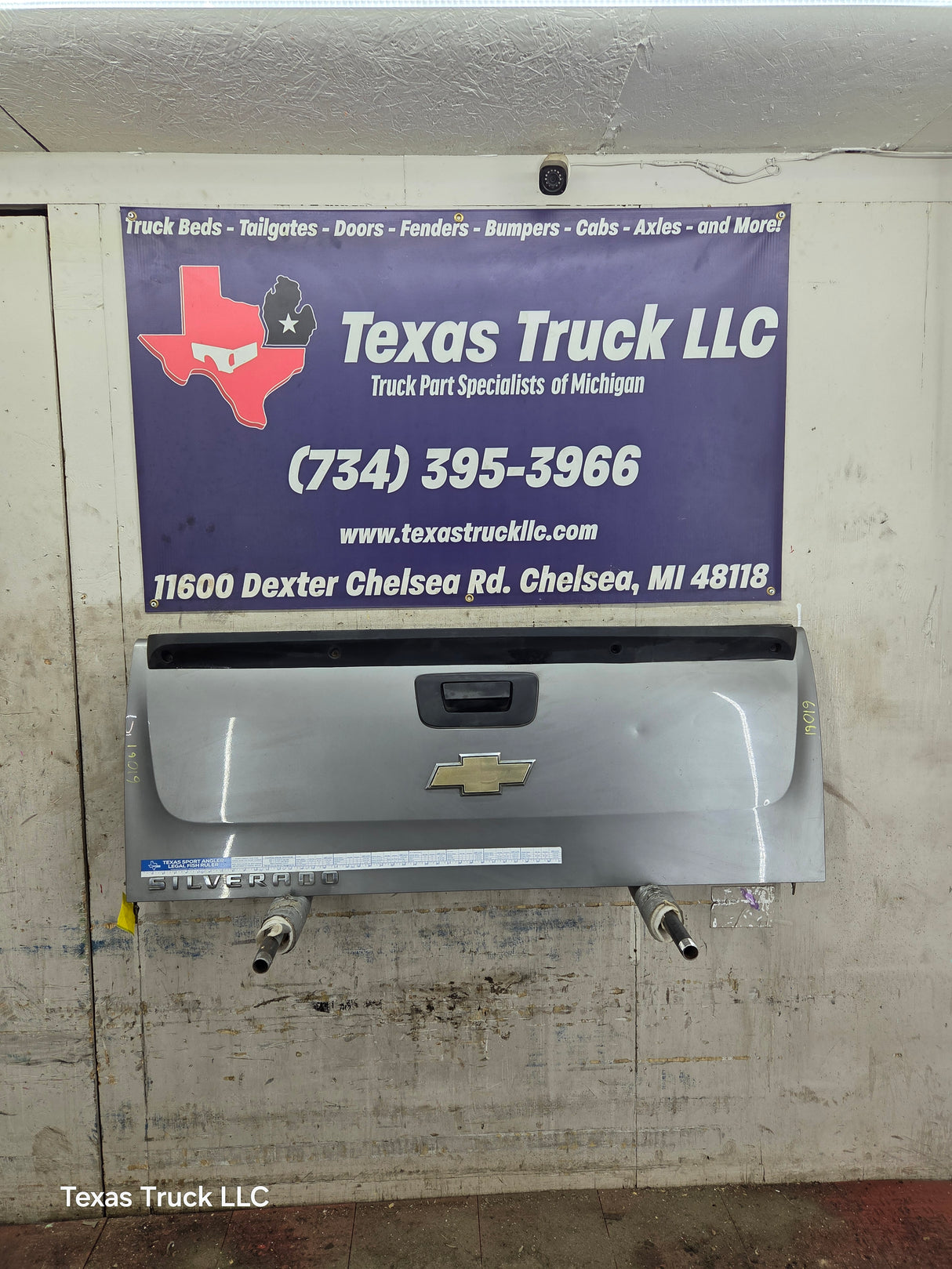 2007-2013 Chevrolet Silverado / GMC Sierra 1500 2500 3500 HD Tailgate