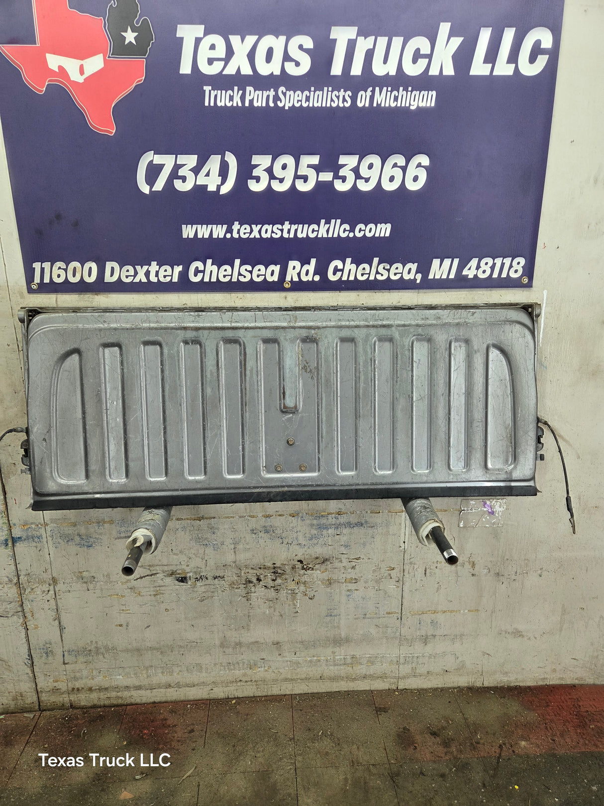 2007-2013 Chevrolet Silverado / GMC Sierra 1500 2500 3500 HD Tailgate