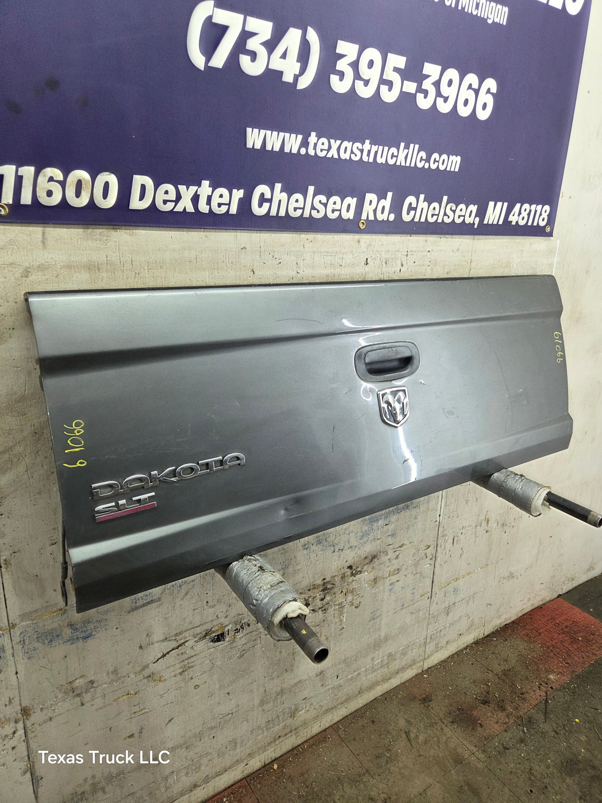 2005-2011 Dodge Dakota 3rd Gen Tailgate