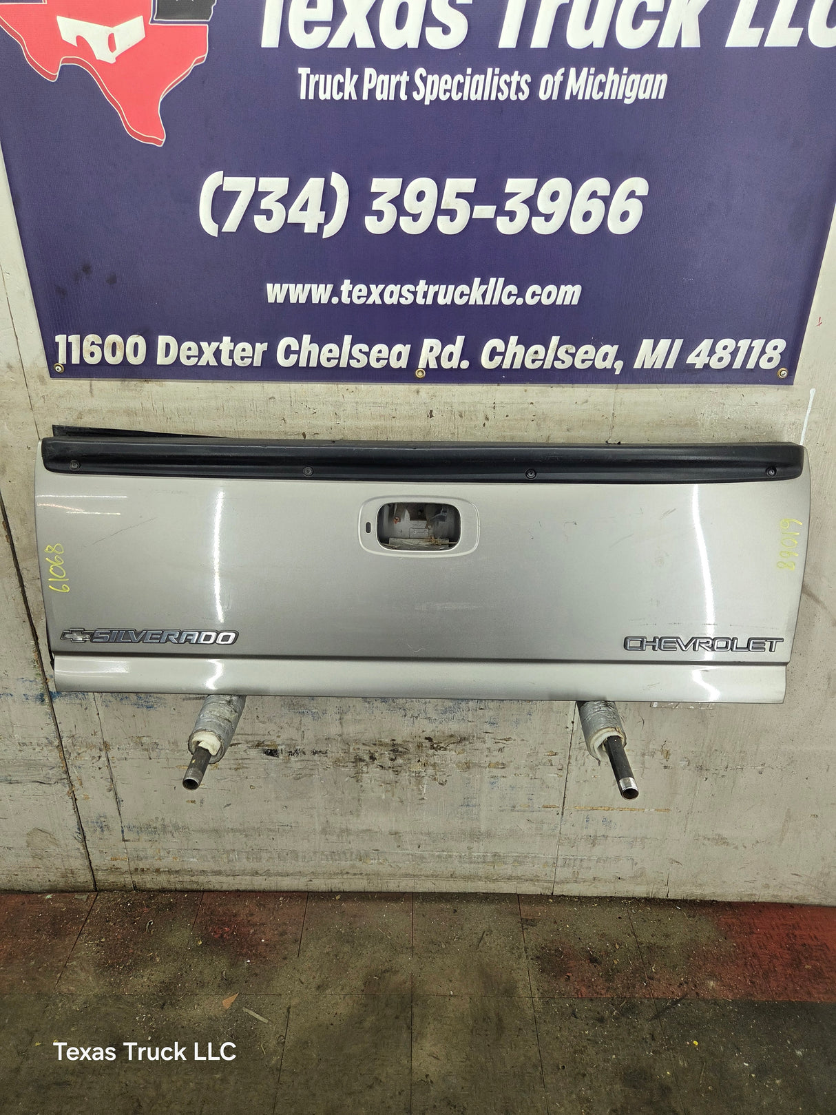 1999-2007 Chevrolet Silverado / GMC Sierra 1500 2500 3500 Tailgate