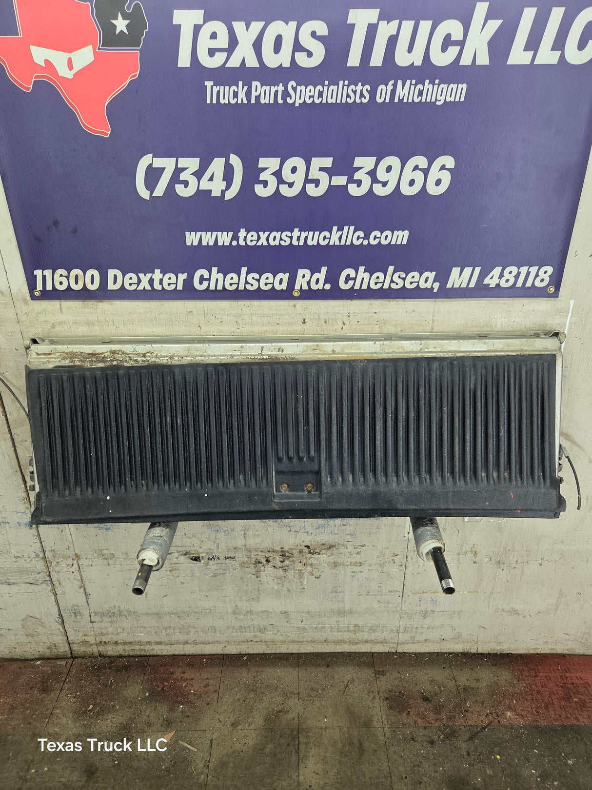 1999-2007 Chevrolet Silverado / GMC Sierra 1500 2500 3500 Tailgate