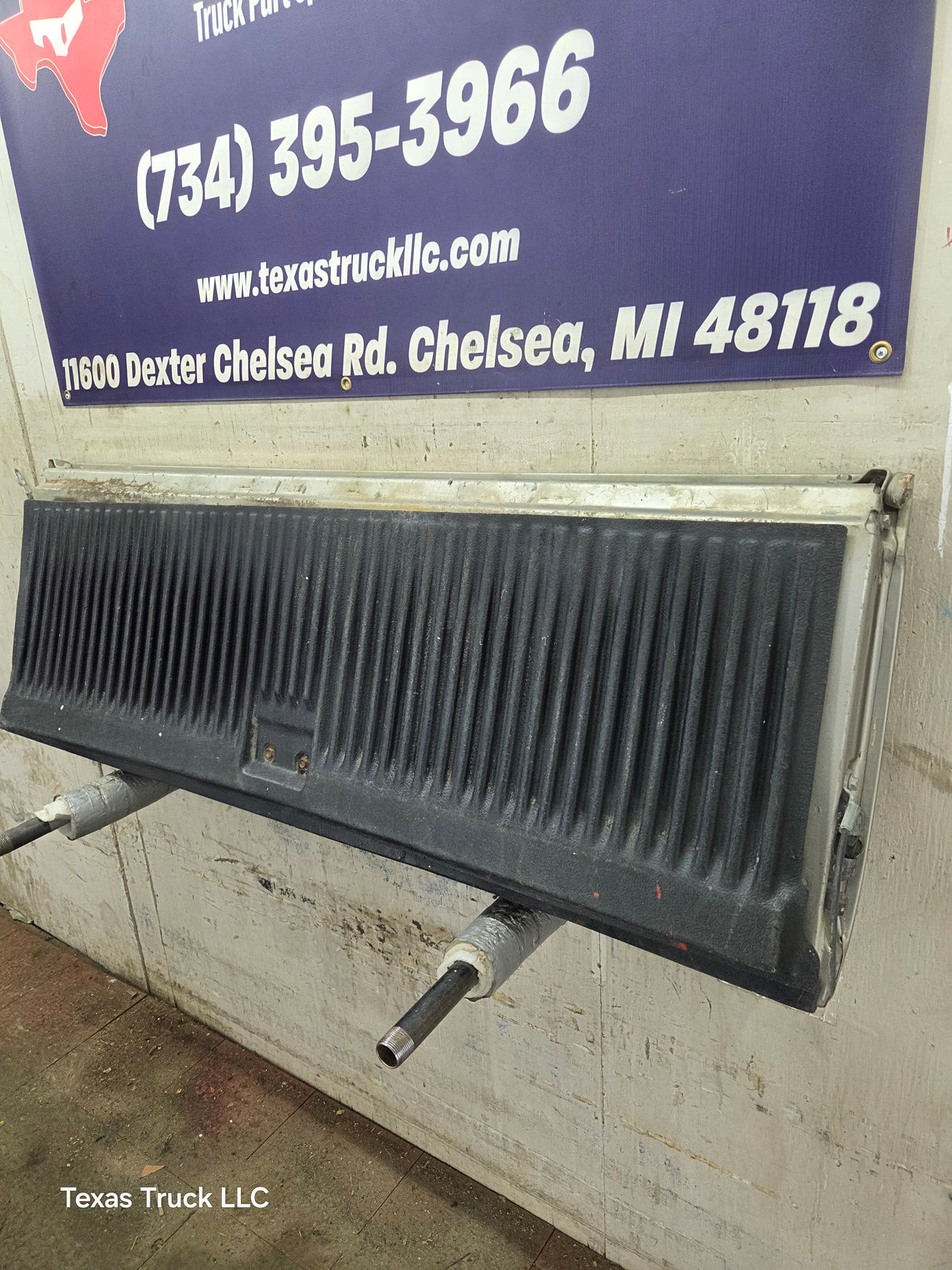 1999-2007 Chevrolet Silverado / GMC Sierra 1500 2500 3500 Tailgate