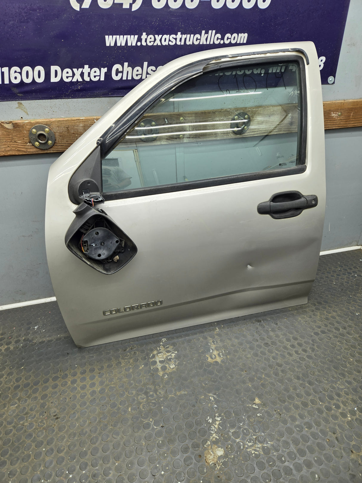 2004-2012 Chevrolet Colorado / GMC Canyon Driver Side Crew Cab Door LH