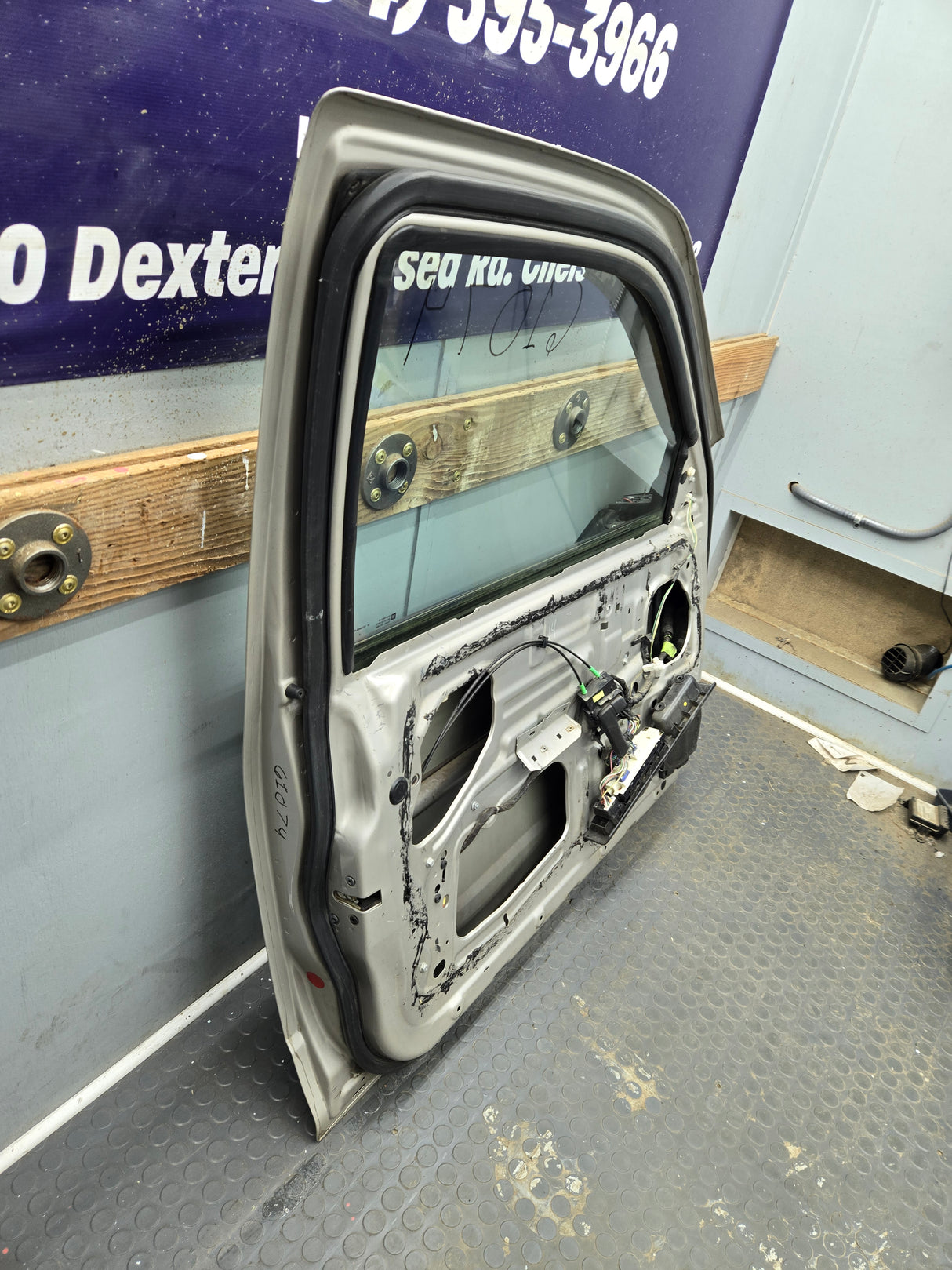 2004-2012 Chevrolet Colorado / GMC Canyon Driver Side Crew Cab Door LH
