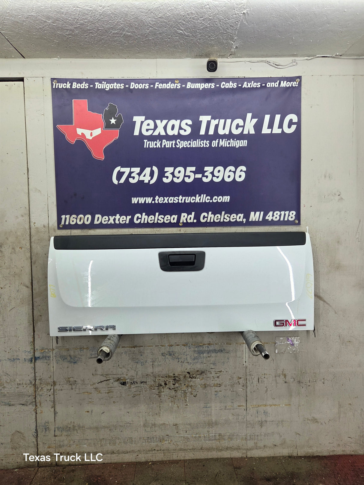2007-2013 Chevrolet Silverado / GMC Sierra 1500 2500 3500 HD Tailgate