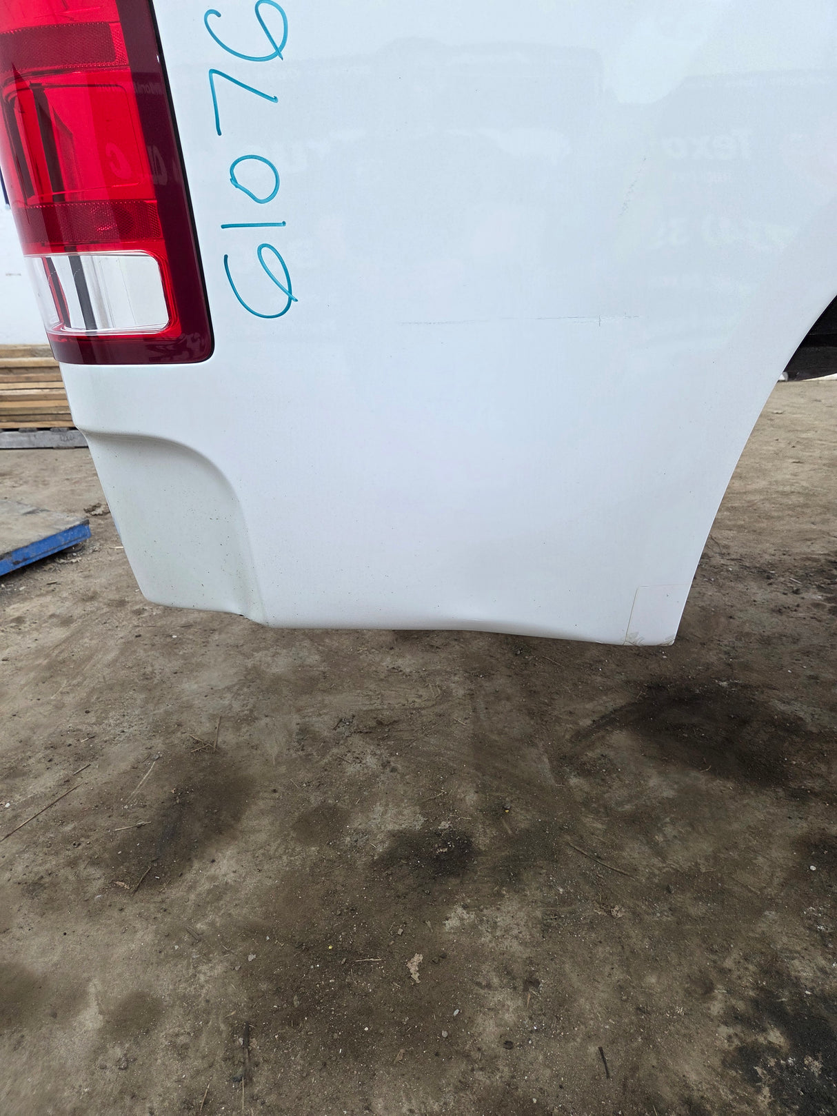 2007-2013 GMC Sierra 1500 2500 3500 HD 8' Long Truck Bed