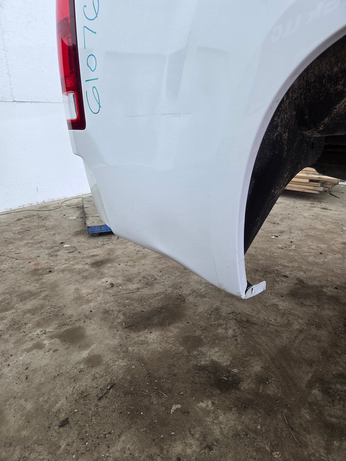 2007-2013 GMC Sierra 1500 2500 3500 HD 8' Long Truck Bed