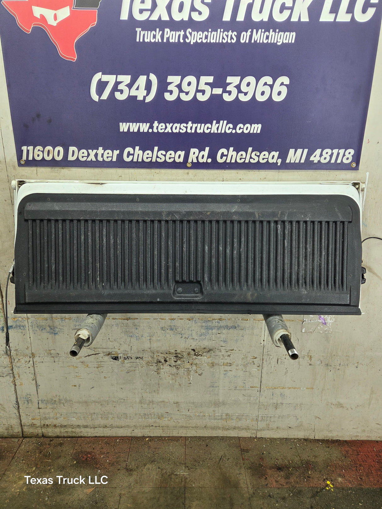 2007-2013 Chevrolet Silverado / GMC Sierra 1500 2500 3500 HD Tailgate
